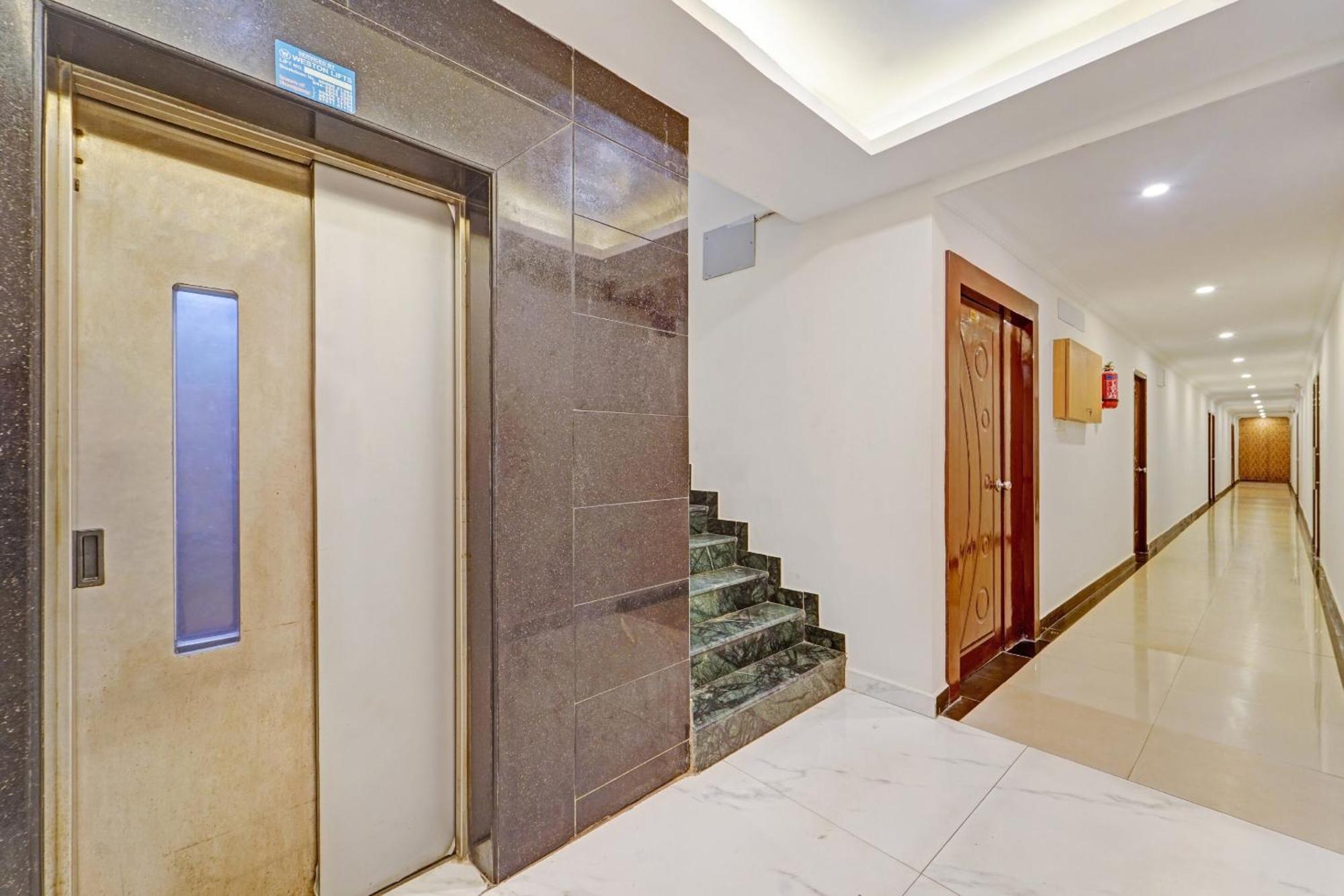 Collection O Mount Road Rich Mount Near Marina Beach Hotel Chennai Bagian luar foto