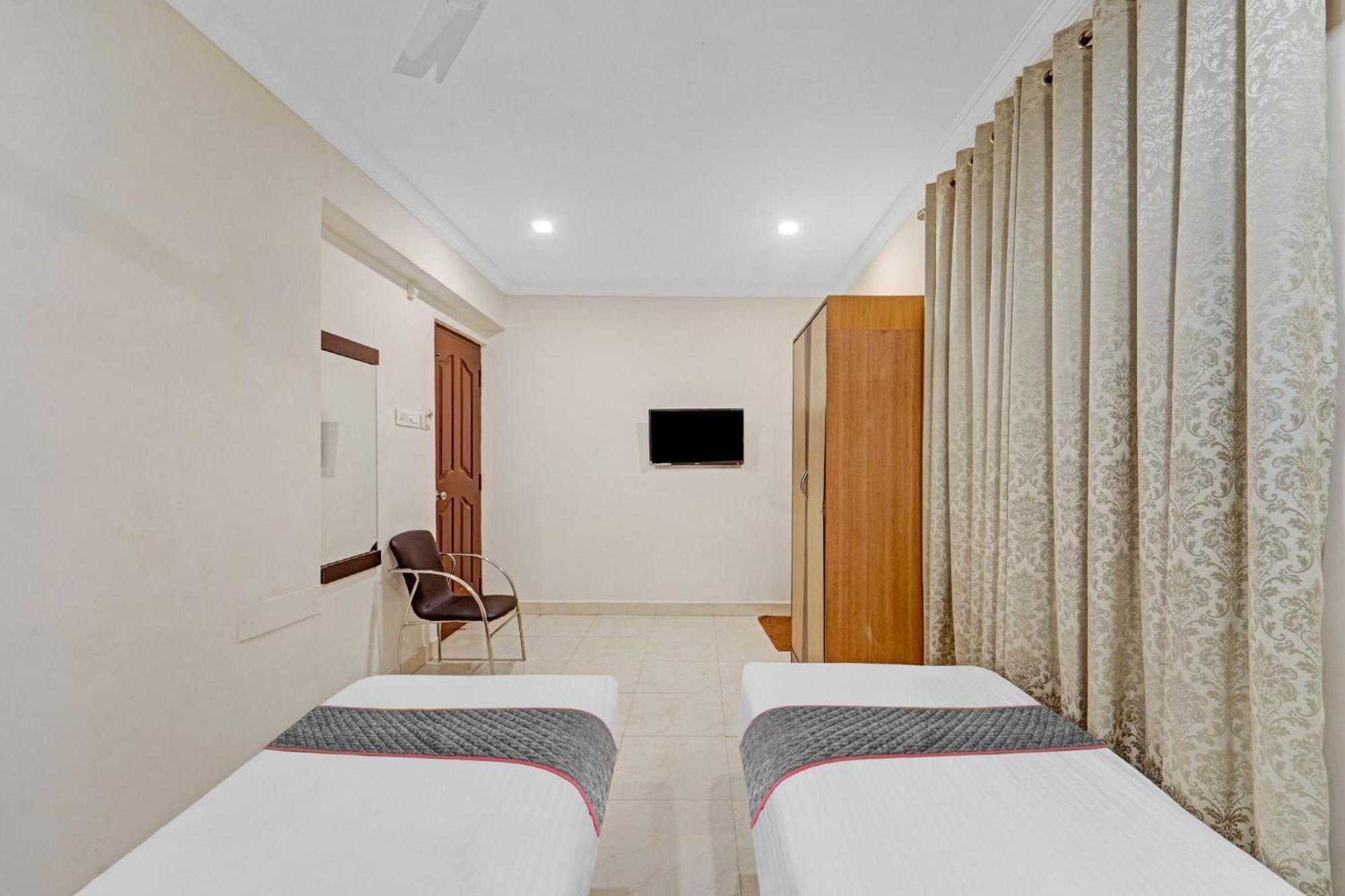 Collection O Mount Road Rich Mount Near Marina Beach Hotel Chennai Bagian luar foto