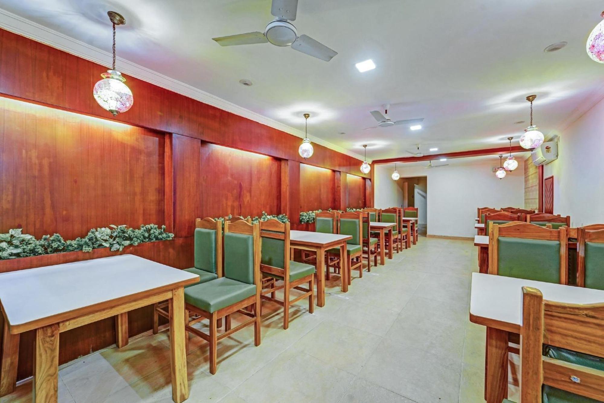 Collection O Mount Road Rich Mount Near Marina Beach Hotel Chennai Bagian luar foto